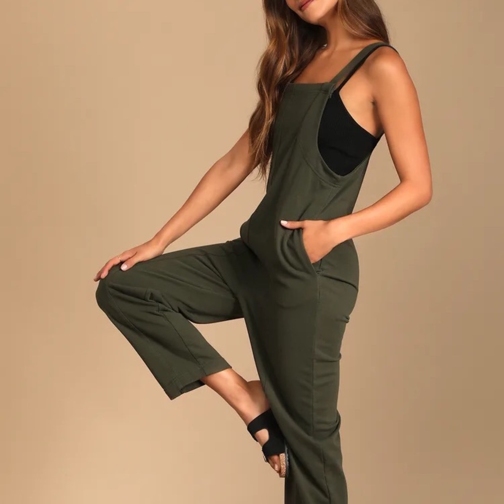 Lulus Calling for Confidence Olive Green Square Neck Jumpsuit Pants Size XS